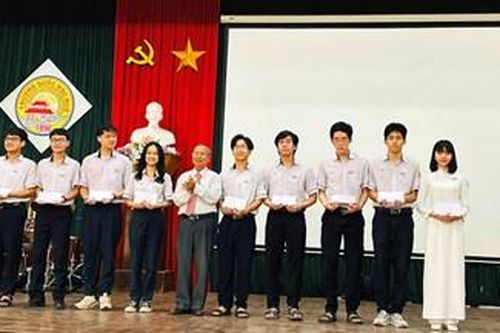 Thêm động lực cho học sinh, sinh viên hiếu học