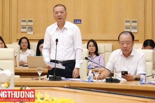 Phân cấp, phân quyền trong lĩnh vực xuất nhập khẩu, tạo thuận lợi cho doanh nghiệp