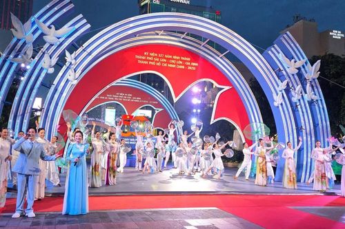 Khai mạc chuỗi hoạt động kỷ niệm 327 năm hình thành Sài Gòn - Chợ Lớn - Gia Định - TP.HCM