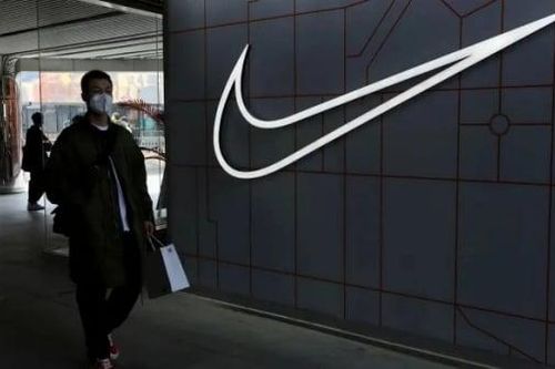 Nike sẽ tốn thêm 1 tỷ USD vì thuế nhập khẩu của ông Trump