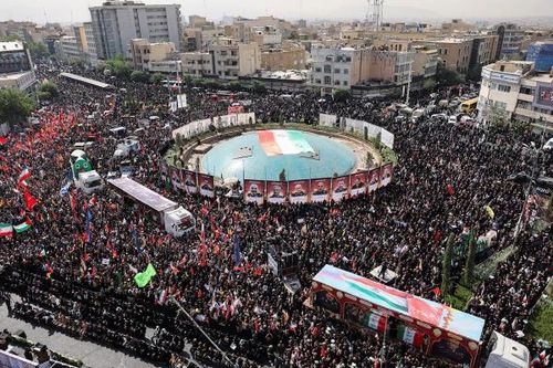Iran tổ chức quốc tang cho 60 nạn nhân thiệt mạng trong các cuộc không kích của Israel