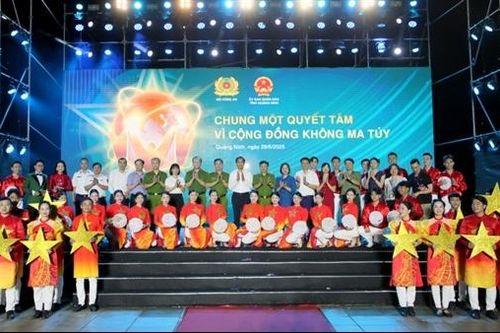 Giao lưu nghệ thuật 'Chung một quyết tâm – Vì cộng đồng không ma túy'