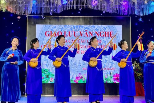 Giao lưu văn nghệ hưởng ứng Ngày Gia đình Việt Nam 28/6