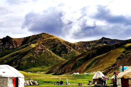 Kyrgyzstan: Đi ngay trước khi thế giới đổ xô đến