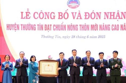 Thường Tín công bố và đón nhận danh hiệu Huyện đạt chuẩn nông thôn mới nâng cao