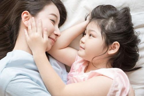 7 câu cha mẹ hãy nói thật nhiều để con tự tin, hạnh phúc và thành công