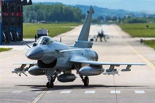 Iran gấp rút mua tiêm kích J-10C củng cố năng lực không quân?