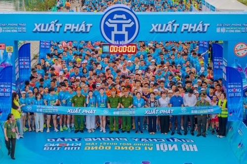 2.000 vận động viên tham gia Giải chạy phong trào 'Hà Nội - Chung một quyết tâm vì cộng đồng không ma túy'