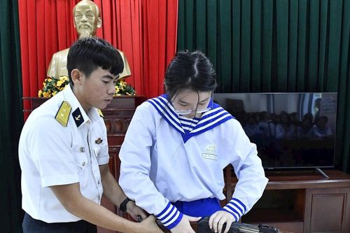 'Học kỳ Quân đội' ươm mầm tuổi thơ, rèn luyện đức tính tốt