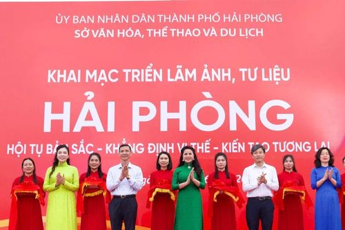 Hải Phòng: Triển lãm ảnh, tư liệu chào mừng sự kiện hợp nhất