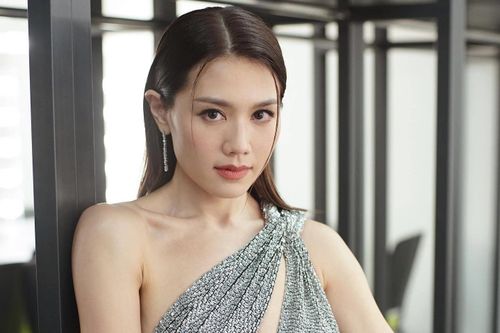 'Nữ hoàng nội y Hong Kong' nói về tin làm vợ bé tỷ phú
