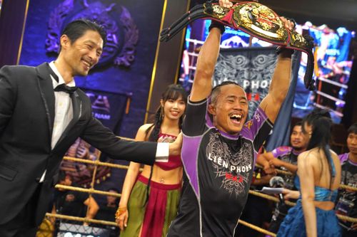 Học trò Johnny Trí Nguyễn thắng knock-out, bảo vệ đai GMA