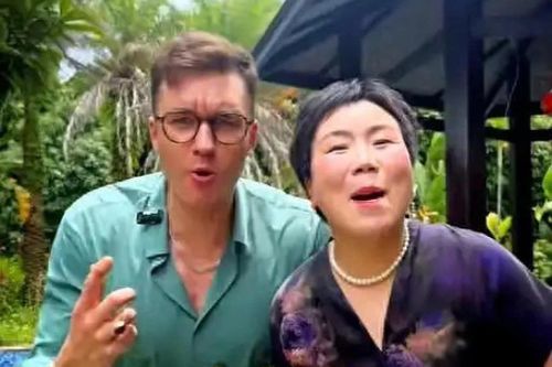 Lấy bạn học của con trai, người phụ nữ Trung Quốc thông báo mang thai