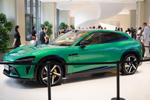 Phanh SUV điện bắt lửa, Xiaomi ra thông báo khẩn