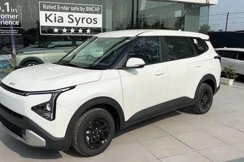 'Kia Carens bản cao' sắp ra mắt tùy chọn thuần điện