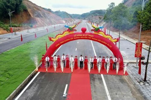 Yên Bái: đường nối Nguyễn Tất Thành - Âu Cơ mở ra không gian phát triển mới