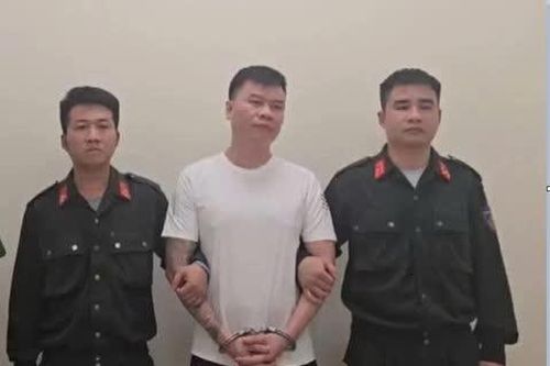 Thanh Hóa: bắt nhóm buôn khí cười do Thu 'vệ sĩ' cầm đầu