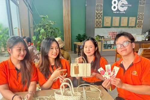 Tái chế vỏ bắp thành những sản phẩm hữu ích