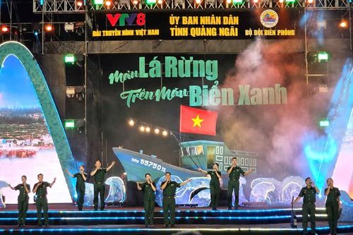 Chương trình chính luận nghệ thuật đặc biệt 'Màu lá rừng trên màu biển xanh'