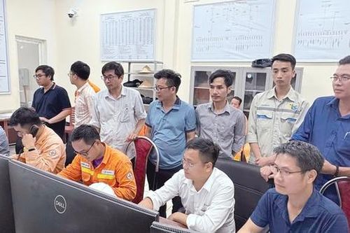 Đóng điện Trạm biến áp 220kV Bá Thiện