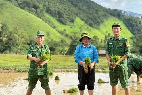 Chung tay chăm lo đời sống người dân khu vực biên giới