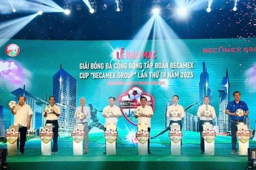 Khai mạc Giải bóng đá cộng đồng Tập đoàn Becamex Cúp 'Becamex Group' lần thứ 18