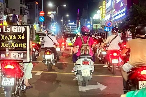 Người thành phố 'Gặp là giúp…'