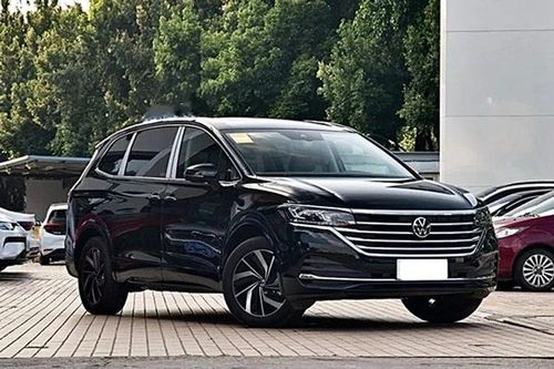 Lý do Volkswagen Viloran tại Việt Nam tăng tới 100 triệu?
