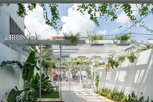 Nhà phố 'đánh bay' nhược điểm thiếu sáng giữa lòng Đà Nẵng