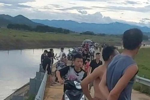 Cứu em trai bị rơi xuống kênh, hai em nhỏ ở Hà Tĩnh tử vong
