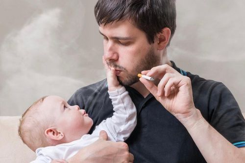 Pháp cấm hút thuốc tại nhiều địa điểm công cộng để bảo vệ trẻ em