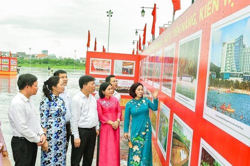 Triển lãm ảnh về thành tựu kinh tế - xã hội của TP Hải Phòng và tỉnh Hải Dương