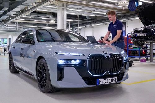 Các hãng chạy đua đưa pin xe điện 1.000 km/lần sạc ra thị trường