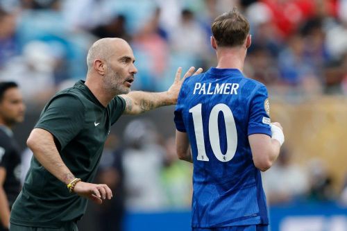 HLV Enzo Maresca nổi điên sau trận đấu kéo dài 5 tiếng của Chelsea