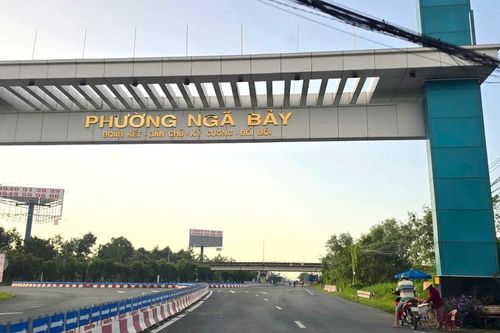Cần Thơ gấp rút thay bảng tên phường xã mới, sẵn sàng hoạt động từ 1/7