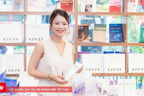 Từ Việt Nam đến Hy Lạp: Hai cuốn sách, một tình yêu xuyên biên giới