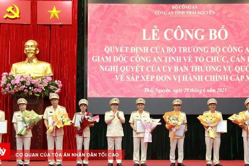 Công an tỉnh Thái Nguyên công bố các Quyết định về tổ chức, cán bộ