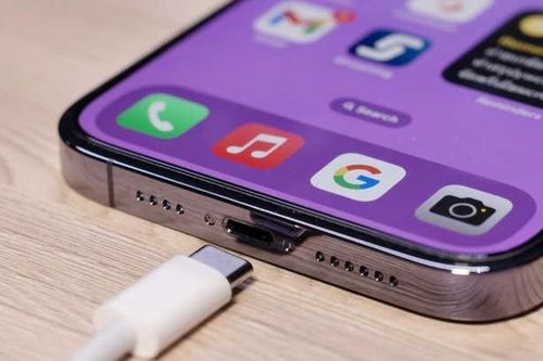 5 lý do iPhone sạc không vào và cách khắc phục