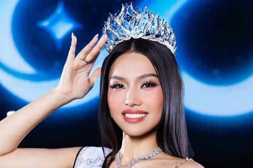 Bà ngoại bị nhầm là mẹ và chuyện hài hước đặc biệt về á hậu Đỗ Cẩm Ly