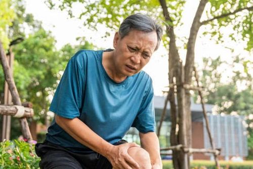 5 sai lầm khi tập thể dục làm tổn thương khớp của bạn sau tuổi 50