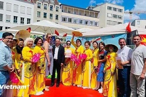 'Hương Sắc Việt' - dấu ấn 50 năm quan hệ Việt-Đức và tình gắn kết cộng đồng