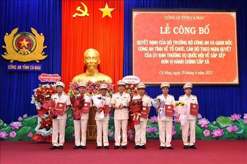 Công an tỉnh Cà Mau công bố các quyết định về công tác cán bộ