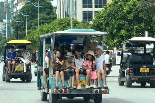 Sầm Sơn cắm biển tốc độ tối đa 30km/h gỡ vướng cho 474 xe điện phục vụ du lịch