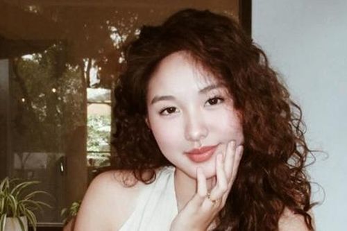 Con gái hoa khôi bóng chuyền Kim Huệ, tuổi 18 khiến dân mạng không thể rời mắt