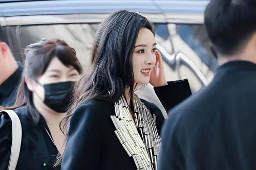Nữ diễn viên sở hữu 15.000 tỷ đồng vẫn bị chê tơi bời