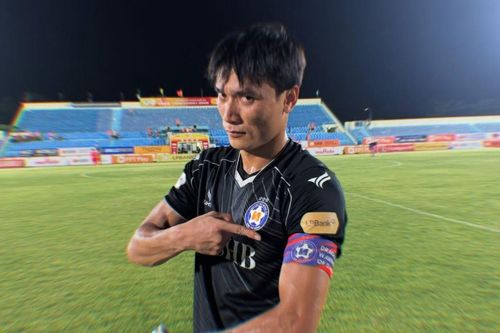 Từ quyết định chia tay của thủ môn Bùi Tiến Dũng