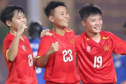 Huỳnh Như sút hỏng 11m, tuyển nữ Việt Nam vẫn thắng đậm 7-0