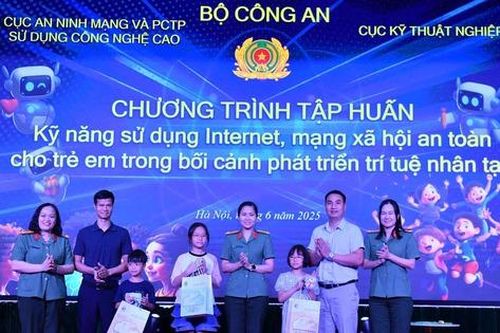Tập huấn kỹ năng sử dụng Internet, mạng xã hội an toàn cho hơn 200 trẻ em