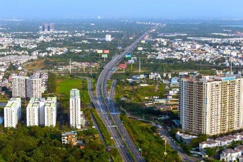Vùng ven TP.HCM nổi sóng bất động sản
