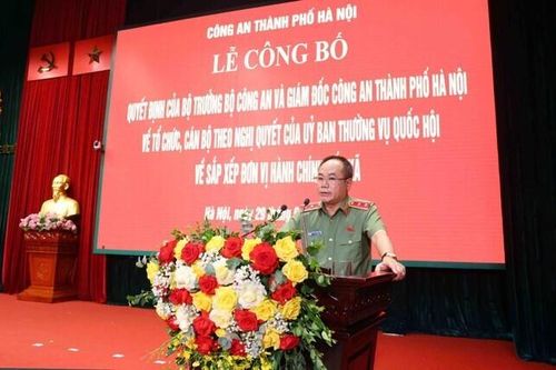 Hà Nội ra mắt 126 trưởng công an xã, phường mới